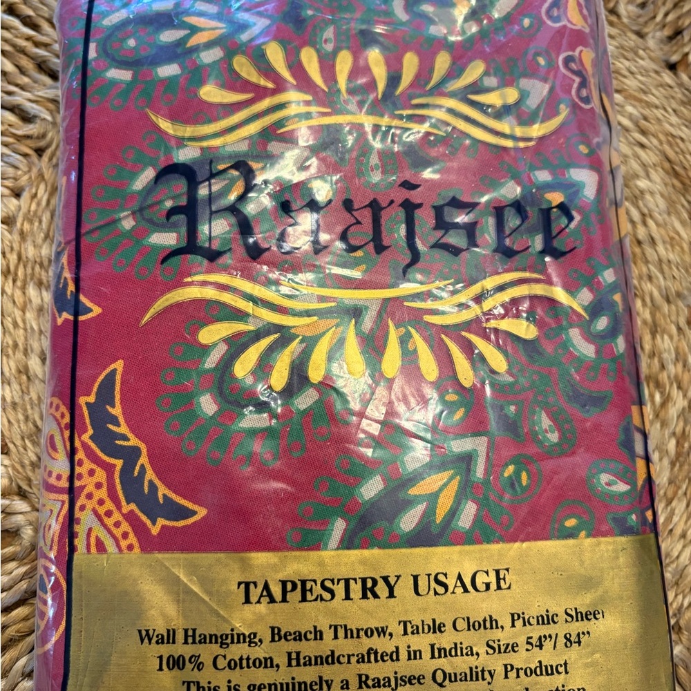 New Raajsee Red and Green Tapestry